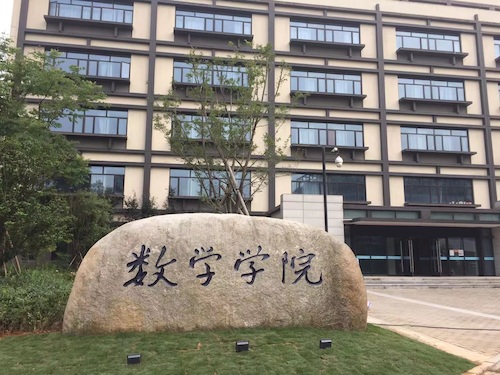 洞洞杂货店
（官网）